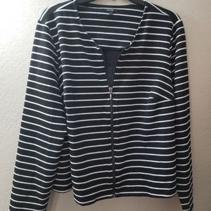 Black and White Striped Zipper Blazer